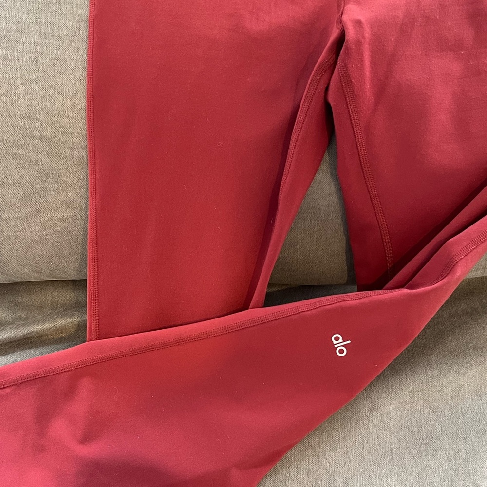 Alo Yoga Flared bottom pants